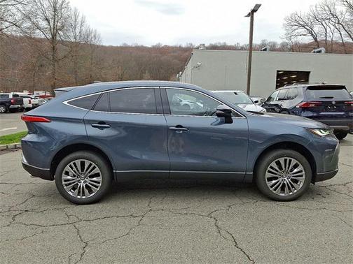 2024 Toyota Venza XLE