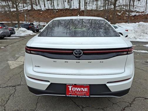 2023 Toyota Crown XLE