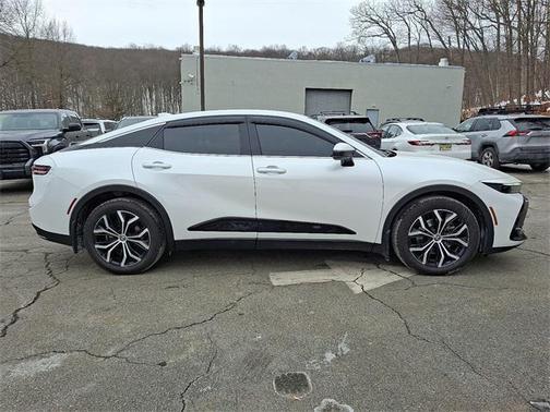 2023 Toyota Crown XLE