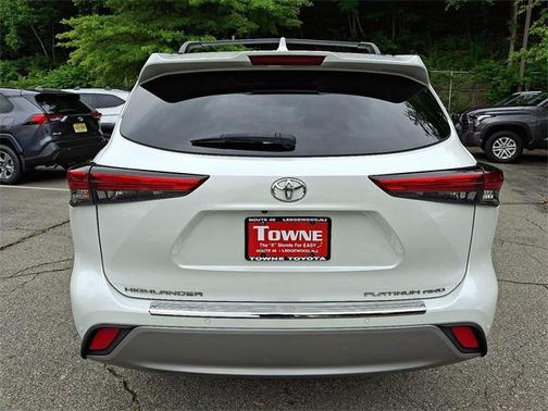 2022 Toyota Highlander Platinum