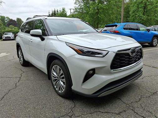 2022 Toyota Highlander Platinum