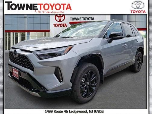 2025 Toyota RAV4 Hybrid SE