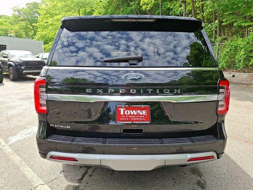 Agate Black Metallic 2024 Ford Expedition Platinum
