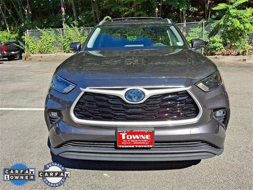 2022 Toyota Highlander Hybrid XLE