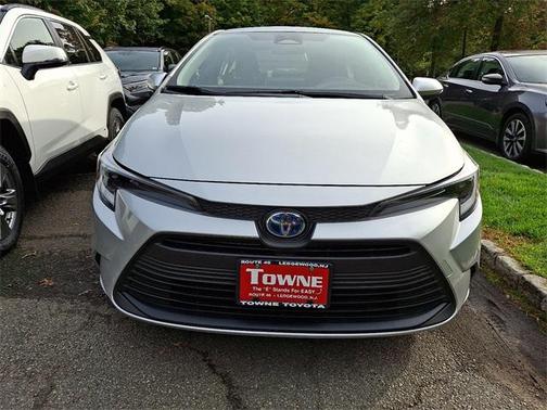 2024 Toyota Corolla Hybrid LE