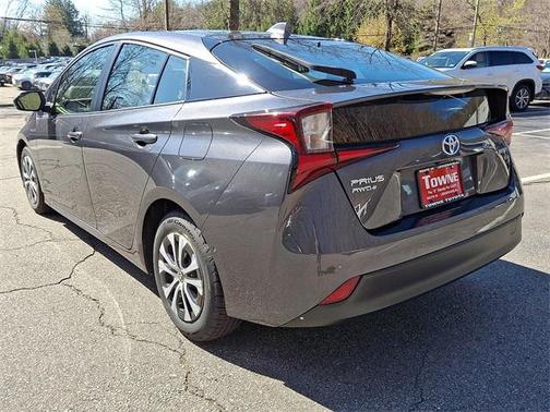 2021 Toyota Prius LE