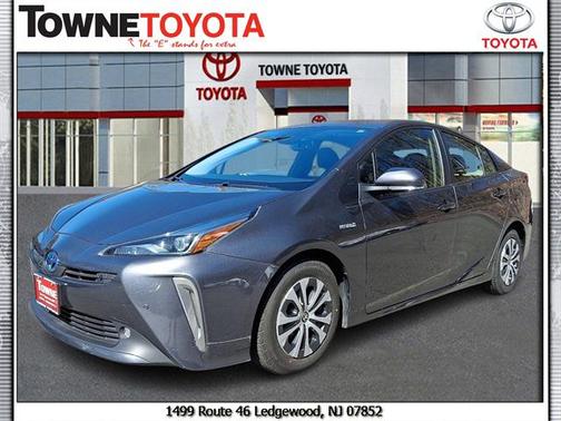 2021 Toyota Prius LE