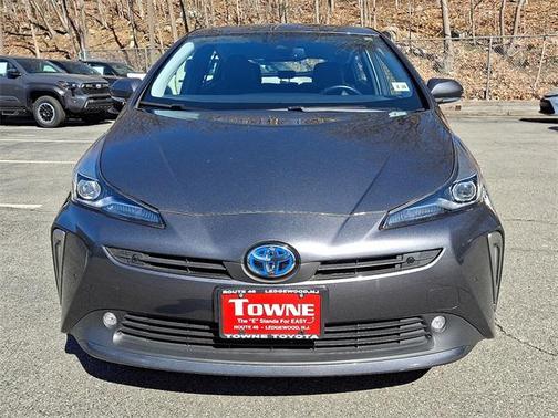 2021 Toyota Prius LE