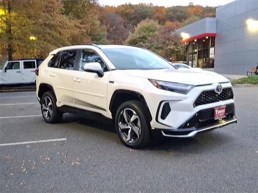 2023 Toyota RAV4 Prime SE
