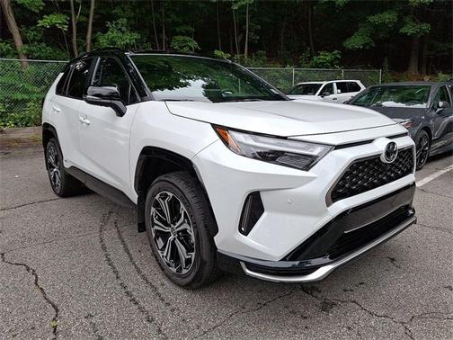 2025 Toyota RAV4 Hybrid SE