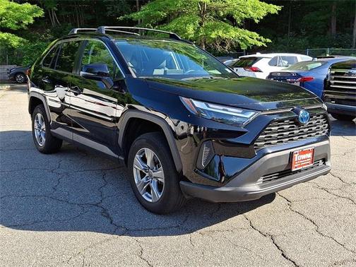 2022 Toyota RAV4 Hybrid XLE