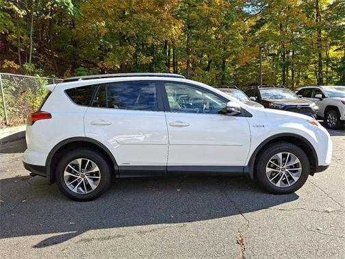 2016 Toyota RAV4 Hybrid XLE