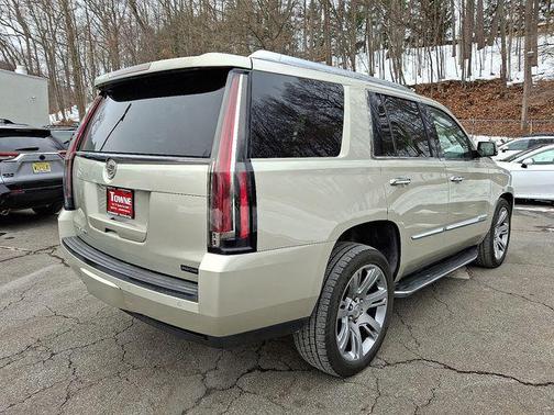 2015 Cadillac Escalade Luxury