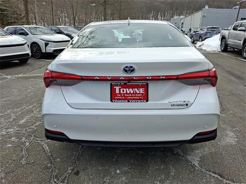 2021 Toyota Avalon Hybrid Limited