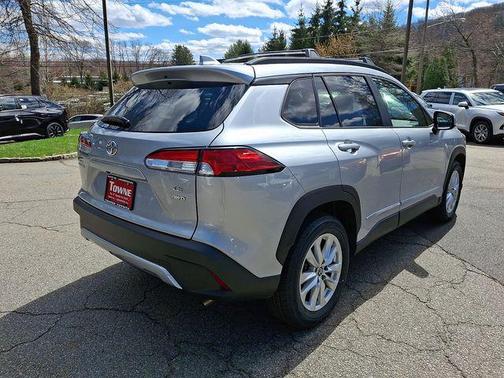 Sonic Silver 2023 Toyota Corolla Cross LE