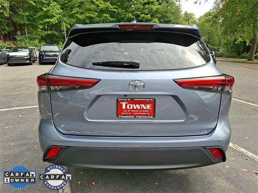 2022 Toyota Highlander LE
