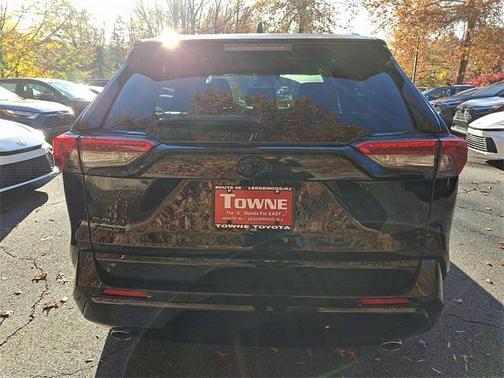 2024 Toyota RAV4 Prime SE