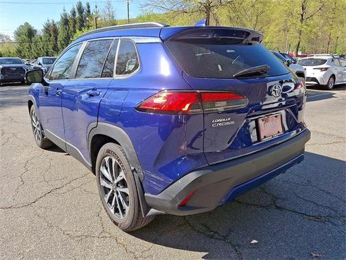 2022 Toyota Corolla Cross XLE