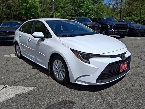 Ice Cap 2023 Toyota Corolla LE