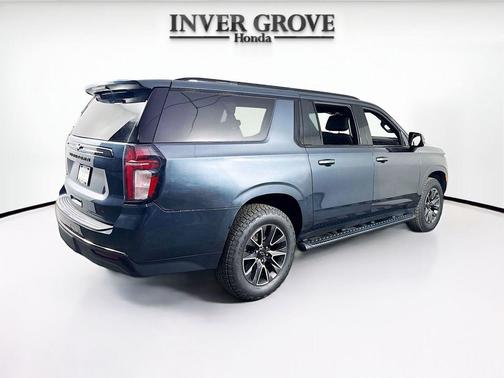 Shadow Gray Metallic 2021 Chevrolet Suburban 4WD Z71