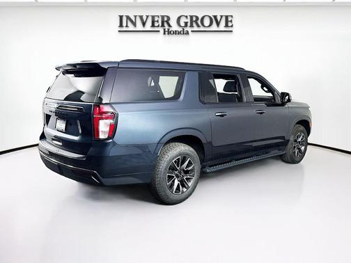 Shadow Gray Metallic 2021 Chevrolet Suburban 4WD Z71
