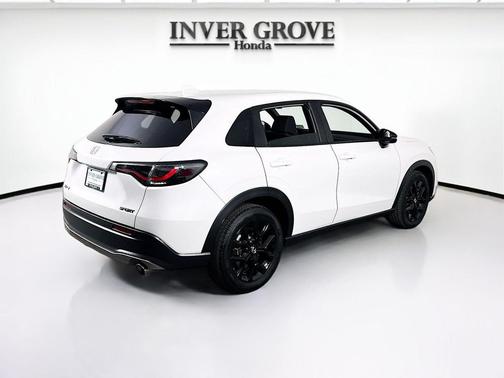 Platinum White Pearl 2023 Honda HR-V AWD Sport