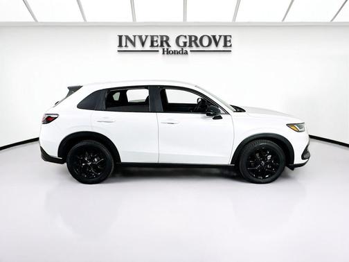 Platinum White Pearl 2023 Honda HR-V AWD Sport