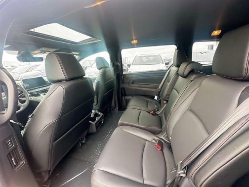 Sonic Gray Pearl 2026 Honda Odyssey Sport-L