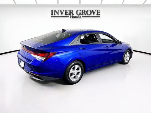 2021 Hyundai ELANTRA SE