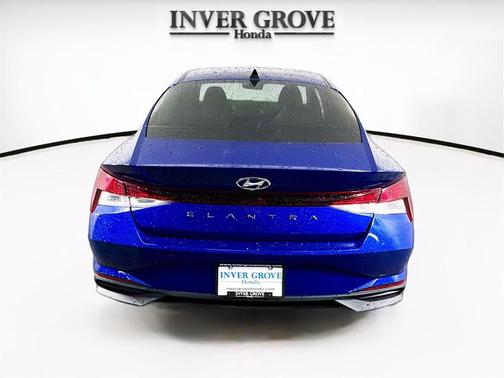 2021 Hyundai ELANTRA SE