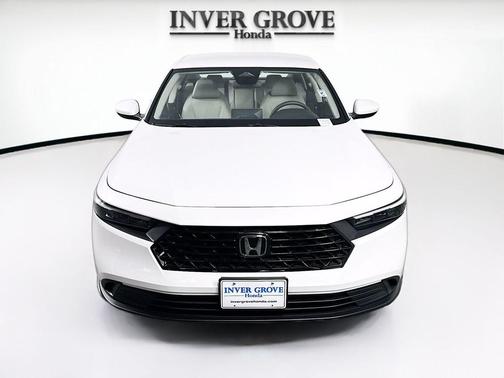 Platinum White Pearl 2024 Honda Accord LX 1.5T