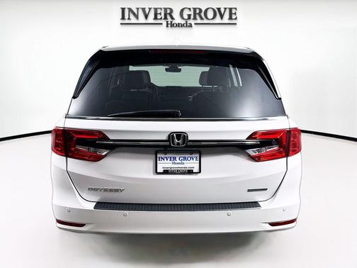 Platinum White Pearl 2023 Honda Odyssey Touring
