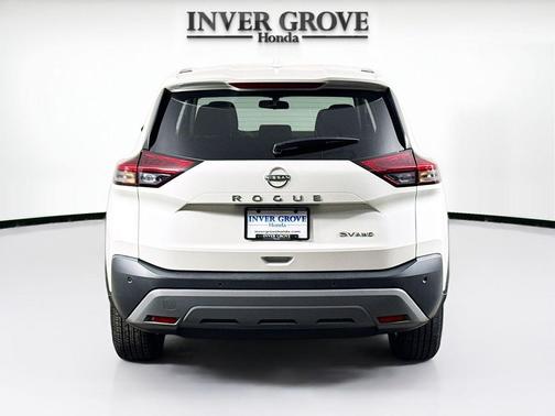 Pearl White Tricoat 2023 Nissan Rogue SV