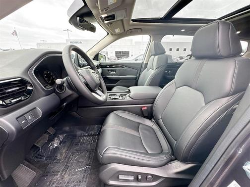 2025 Honda Pilot Touring 8-Passenger