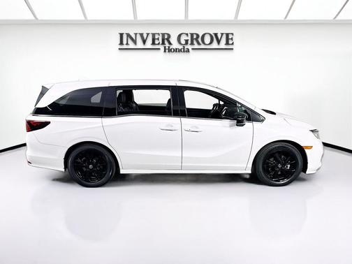 Platinum White Pearl 2024 Honda Odyssey Sport