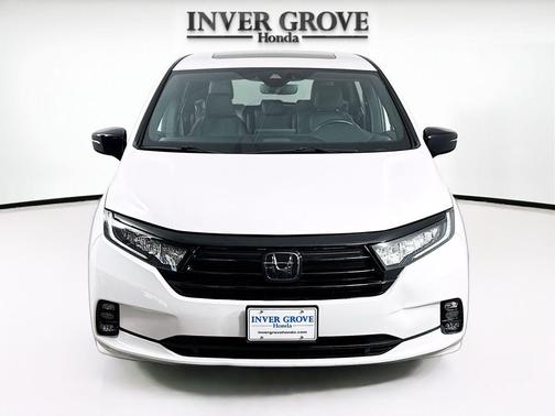 Platinum White Pearl 2024 Honda Odyssey Sport