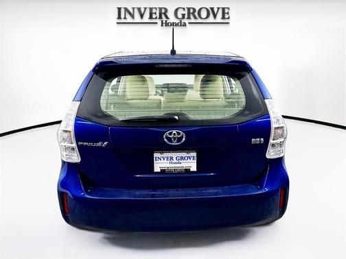 2013 Toyota Prius v Two