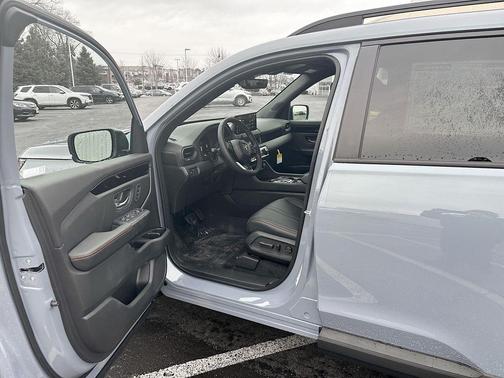 Sonic Gray Pearl 2026 Honda Pilot TrailSport