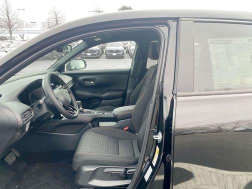 CRYSTAL_BLACK 2026 Honda HR-V AWD Sport