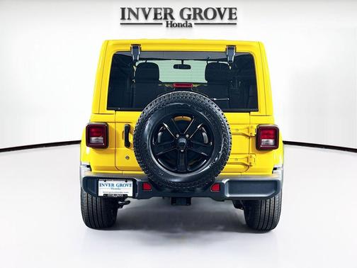 Baja Yellow Clearcoat 2019 Jeep Wrangler Unlimited Sahara