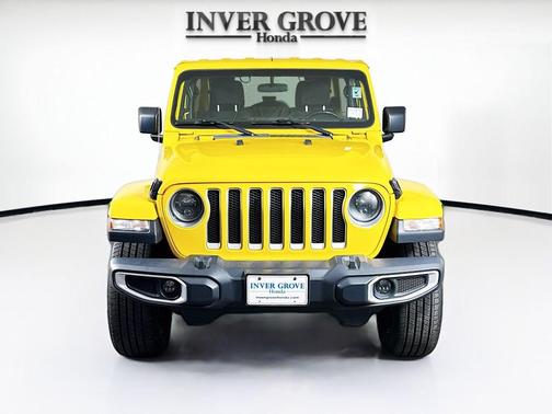 Baja Yellow Clearcoat 2019 Jeep Wrangler Unlimited Sahara