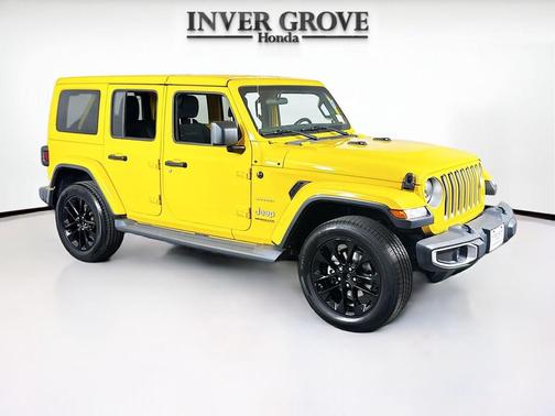 Baja Yellow Clearcoat 2019 Jeep Wrangler Unlimited Sahara