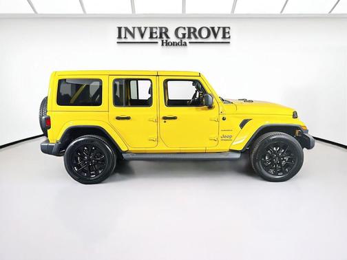 Baja Yellow Clearcoat 2019 Jeep Wrangler Unlimited Sahara
