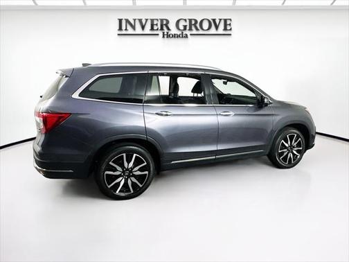 2022 Honda Pilot Touring 8-Passenger