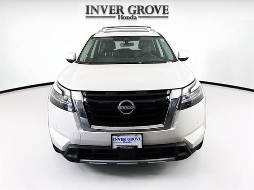 2024 Nissan Pathfinder Platinum 4WD