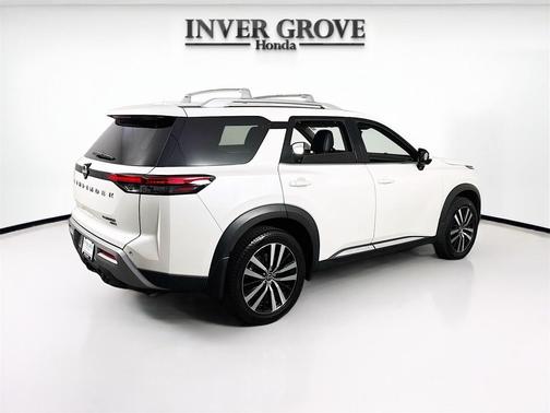 2024 Nissan Pathfinder Platinum 4WD
