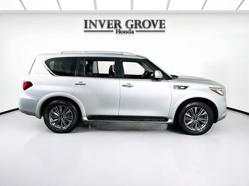 2022 INFINITI QX80 Luxe