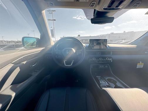 2025 Honda Pilot Touring 8-Passenger