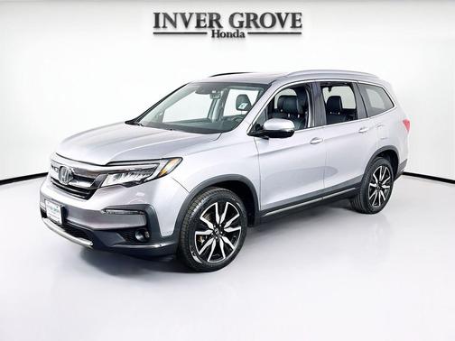 Lunar Silver Metallic 2019 Honda Pilot Elite