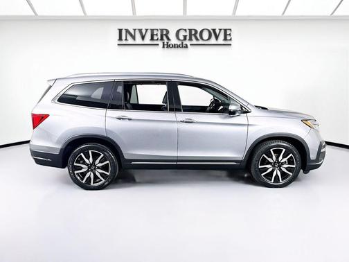 Lunar Silver Metallic 2019 Honda Pilot Elite